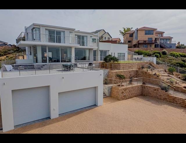 4 BEDROOM HOUSE FOR SALE IN HARTENBOS HEUWELS